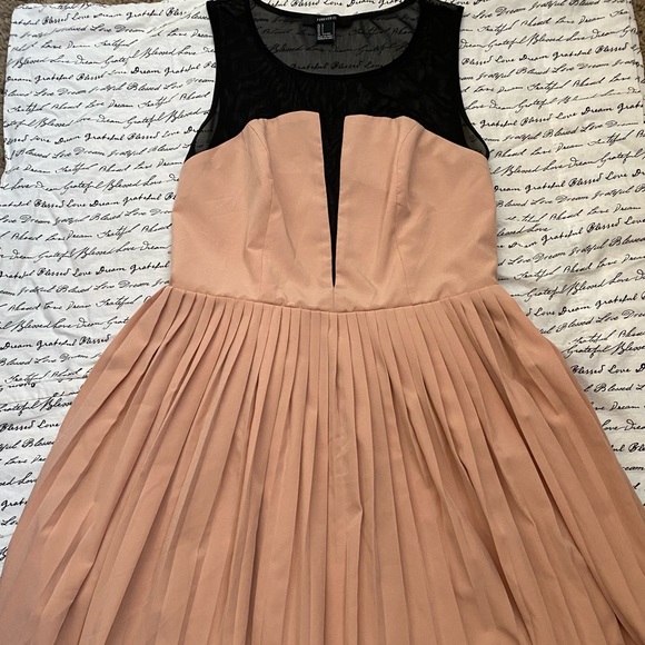 Forever 21, A line dress, large, black, peach/nude color. Excellent condition! - Picture 1 of 2